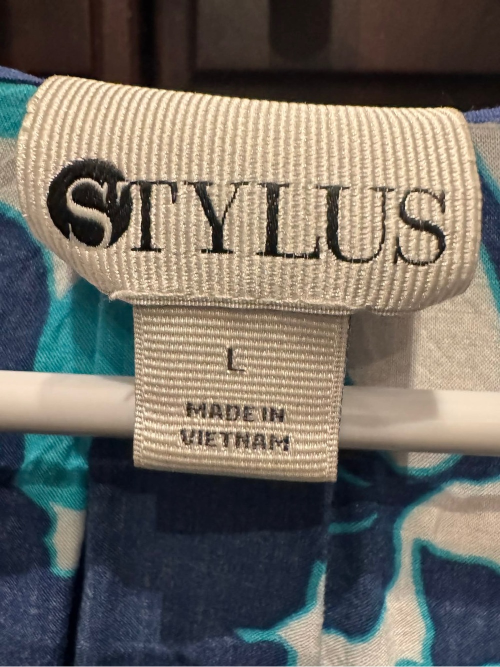 STYLUS Navy and Teal Floral Button-Front Blouse LARGE - Picture 4 of 4